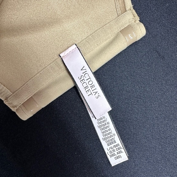 VS bandeau bra - Picture 2 of 3